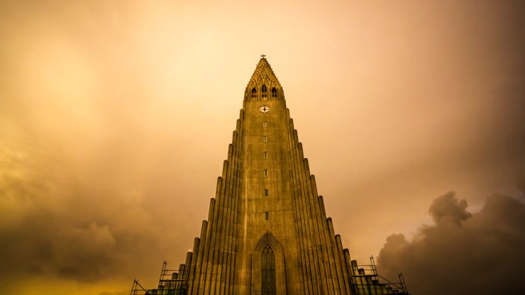 Hallgrímskirkja church Iceland tour